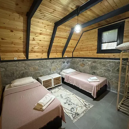 A-framehouse ספנג'ה